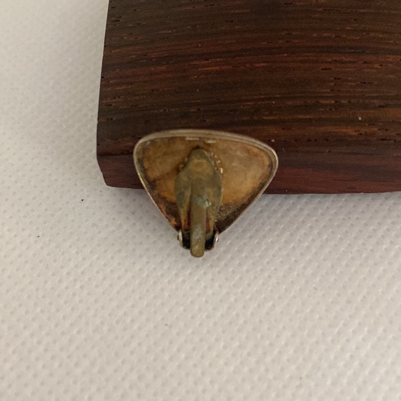 By jewelry designer Albert Scharning, Norway. Enamel & sterling clip earrings. - Picture 2 of 5